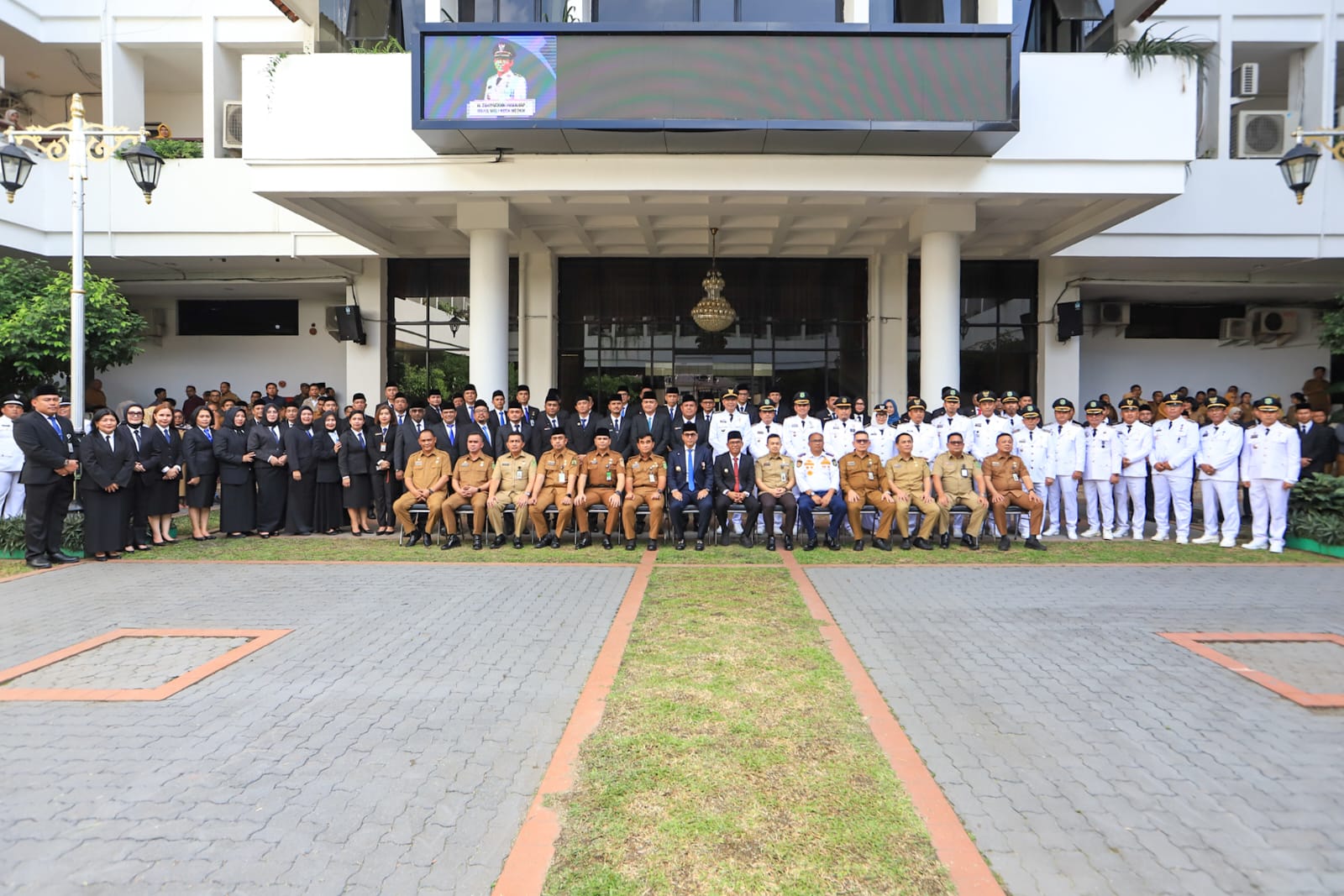Gebrakan di Bulan Suci Ramadan, Wali Kota Medan Lantik 213 Pejabat, Tekankan Mental Tancap Gas
